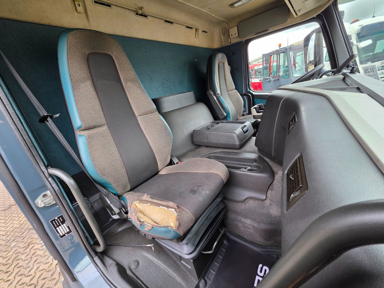 شاحنة ستارة Volvo FM 410 / Ladebordwand / Lenkachse: صور 29