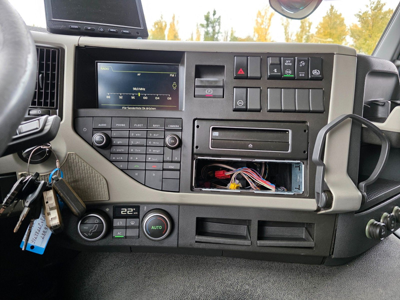 شاحنة ستارة Volvo FM 410 / Ladebordwand / Lenkachse: صور 36