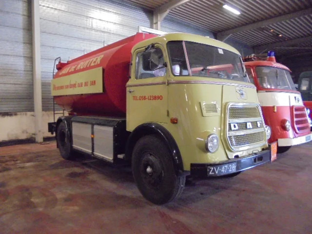 DAF 1600 A1600DF 360 - شاحنة صهريج: صور 2 DAF 1600 A1600DF 360 - شاحنة صهريج: صور 2