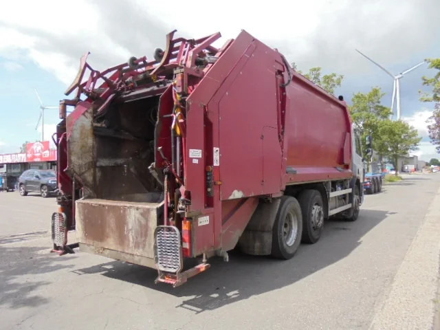 DAF CF 250 6x2 - شاحنة القمامة: صور 4 DAF CF 250 6x2 - شاحنة القمامة: صور 4