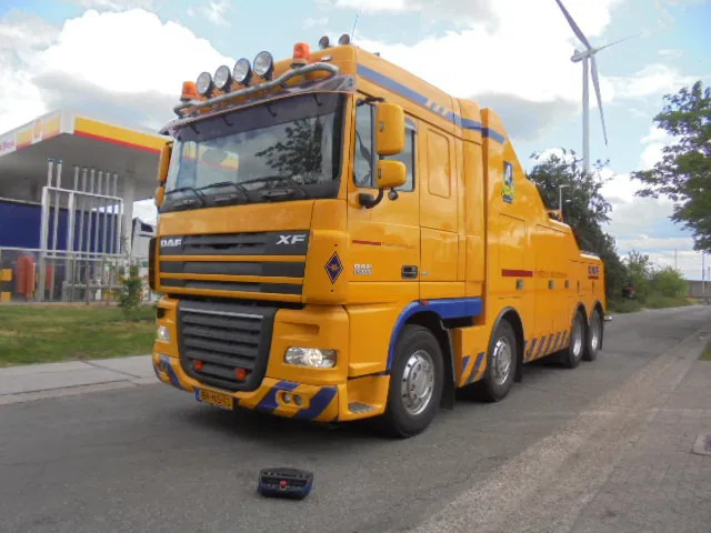 DAF XF 105 510 8X4 WRECKER - سيارة السحب للتصليح: صور 1 DAF XF 105 510 8X4 WRECKER - سيارة السحب للتصليح: صور 1