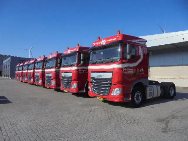 DAF XF 440 6X2 NL TRUCK 15X IN STOCK - شاحنة جرار: صور 1 DAF XF 440 6X2 NL TRUCK 15X IN STOCK - شاحنة جرار: صور 1