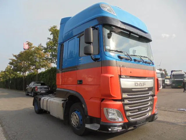 DAF XF 440 FT MEGA - شاحنة جرار: صور 3 DAF XF 440 FT MEGA - شاحنة جرار: صور 3