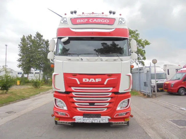 DAF XF 530 SSC INTARDER - شاحنة جرار: صور 2 DAF XF 530 SSC INTARDER - شاحنة جرار: صور 2