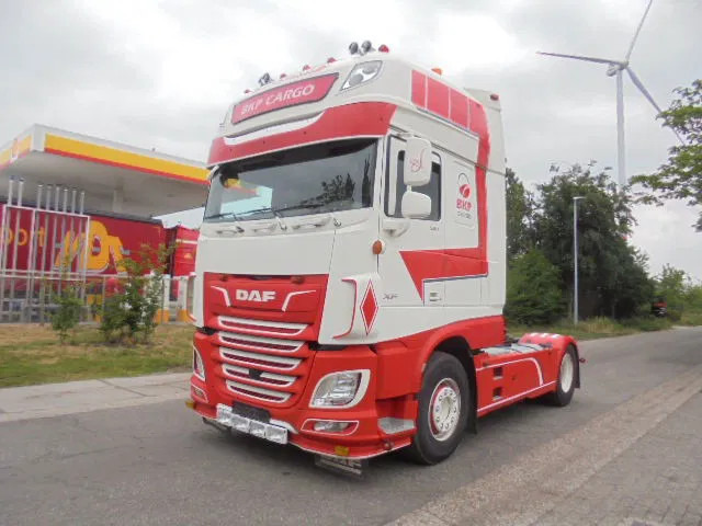 DAF XF 530 SSC INTARDER - شاحنة جرار: صور 1 DAF XF 530 SSC INTARDER - شاحنة جرار: صور 1