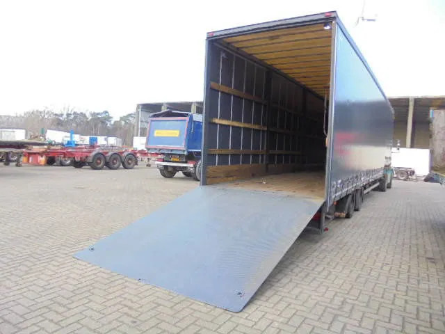 Fruehauf ONCZ 30-218 A - عربة مسطحة منخفضة نصف مقطورة: صور 2 Fruehauf ONCZ 30-218 A - عربة مسطحة منخفضة نصف مقطورة: صور 2