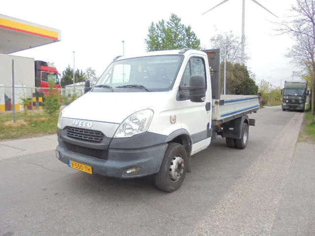 Iveco Daily 65 C17 NL CAR RIJBEWIJS B - الشاحنات الصغيرة المسطحة, الشاحنات الصغيرة كابينة مزدوجة: صور 1 Iveco Daily 65 C17 NL CAR RIJBEWIJS B - الشاحنات الصغيرة المسطحة, الشاحنات الصغيرة كابينة مزدوجة: صور 1