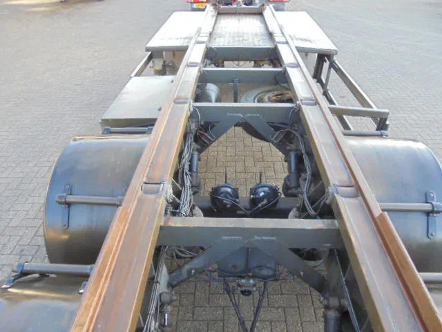 شاحنات الحاويات / جسم علوي قابل للتغيير مقطورة Ligthart 1018 BR NL KENTEKEN TOT APK 11-2025: صور 7 شاحنات الحاويات / جسم علوي قابل للتغيير مقطورة Ligthart 1018 BR NL KENTEKEN TOT APK 11-2025: صور 7