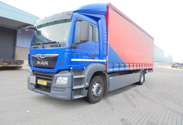 شاحنة ستارة MAN TGS 18-360: صور 1