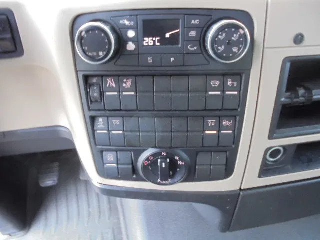 MAN TGX 26.500 XXL 6X2 NIEUW TYPE TACHOGRAAF إيجار MAN TGX 26.500 XXL 6X2 NIEUW TYPE TACHOGRAAF: صور 15 MAN TGX 26.500 XXL 6X2 NIEUW TYPE TACHOGRAAF إيجار MAN TGX 26.500 XXL 6X2 NIEUW TYPE TACHOGRAAF: صور 15