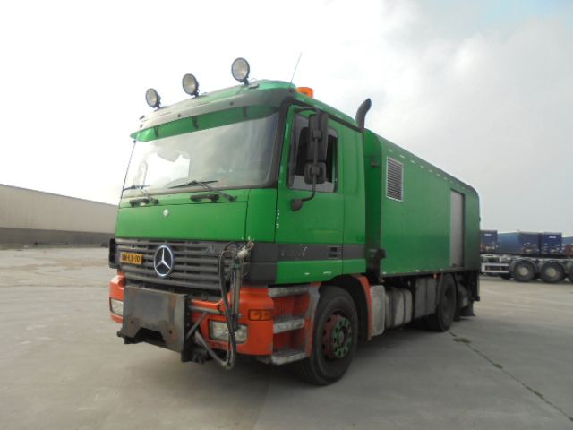Mercedes-Benz 1831 Bitumensprayer - موزع الأسفلت: صور 1 Mercedes-Benz 1831 Bitumensprayer - موزع الأسفلت: صور 1