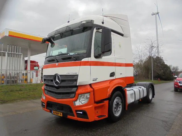 Mercedes-Benz Actros 1836 LS - شاحنة جرار: صور 1 Mercedes-Benz Actros 1836 LS - شاحنة جرار: صور 1