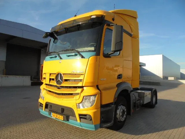 Mercedes-Benz Actros 1840 - شاحنة جرار: صور 1 Mercedes-Benz Actros 1840 - شاحنة جرار: صور 1