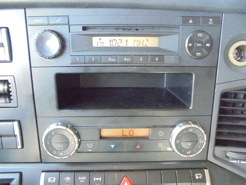 شاحنة جرار Mercedes-Benz Actros 1842 EUR6: صور 13 شاحنة جرار Mercedes-Benz Actros 1842 EUR6: صور 13