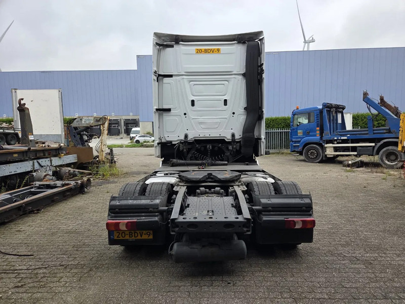 Mercedes-Benz Actros 1842 LS CABINE SCHADE NL TRUCK - شاحنة جرار: صور 5 Mercedes-Benz Actros 1842 LS CABINE SCHADE NL TRUCK - شاحنة جرار: صور 5