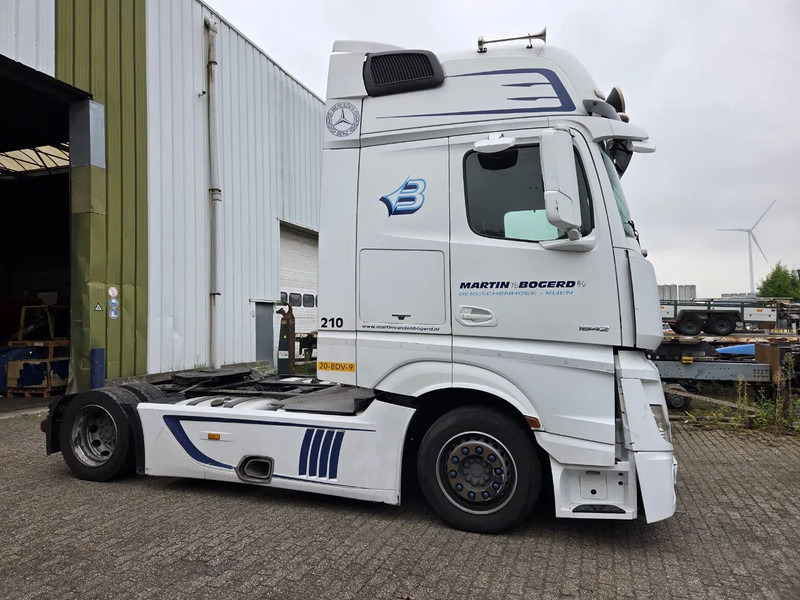 Mercedes-Benz Actros 1842 LS CABINE SCHADE NL TRUCK - شاحنة جرار: صور 3 Mercedes-Benz Actros 1842 LS CABINE SCHADE NL TRUCK - شاحنة جرار: صور 3