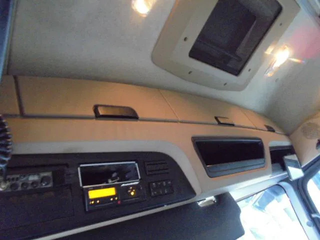 شاحنة جرار Mercedes-Benz Actros 1842 LS EUR6: صور 12 شاحنة جرار Mercedes-Benz Actros 1842 LS EUR6: صور 12