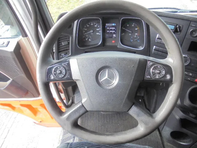شاحنة جرار Mercedes-Benz Actros 1842 LS NL TRUCK TUV 06-2026: صور 16 شاحنة جرار Mercedes-Benz Actros 1842 LS NL TRUCK TUV 06-2026: صور 16
