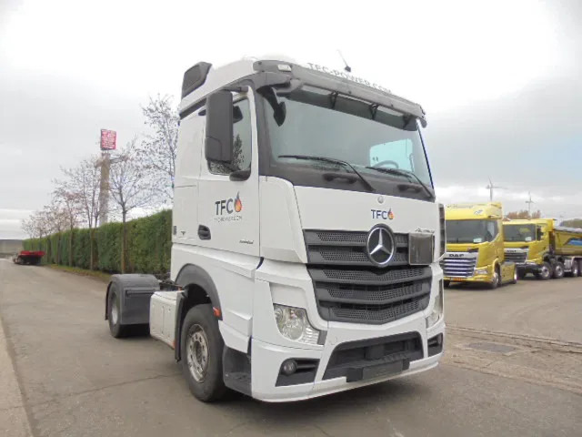 Mercedes-Benz Actros 1845 LS ADR - شاحنة جرار: صور 3 Mercedes-Benz Actros 1845 LS ADR - شاحنة جرار: صور 3