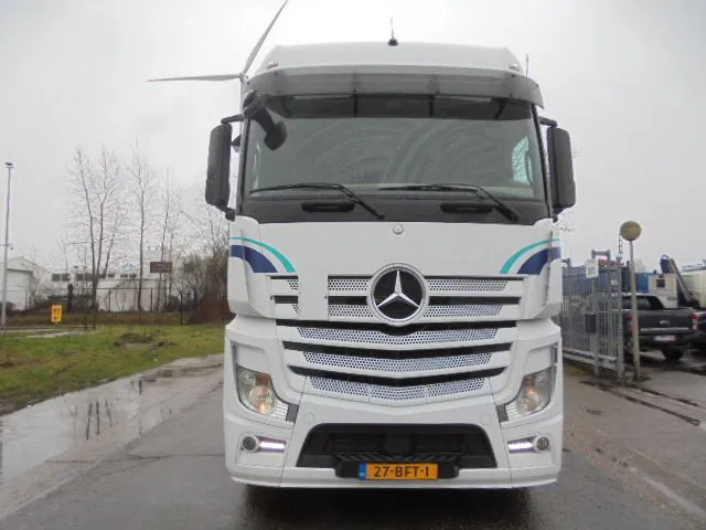Mercedes-Benz Actros 1942 LS 4X2 - شاحنة جرار: صور 2 Mercedes-Benz Actros 1942 LS 4X2 - شاحنة جرار: صور 2