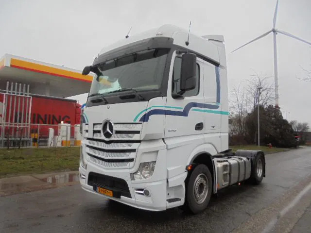 Mercedes-Benz Actros 1942 LS 4X2 - شاحنة جرار: صور 1 Mercedes-Benz Actros 1942 LS 4X2 - شاحنة جرار: صور 1
