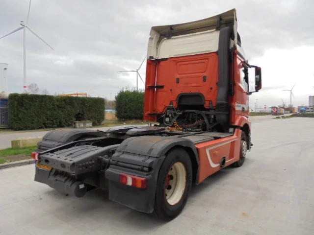 Mercedes-Benz Actros 1942 LS - شاحنة جرار: صور 5 Mercedes-Benz Actros 1942 LS - شاحنة جرار: صور 5