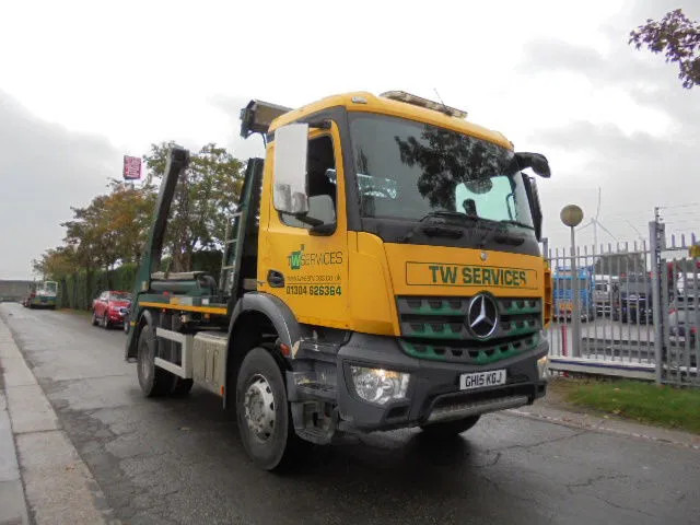 Mercedes-Benz Antos 1824 4X2 - شاحنة - نظام الكابلات: صور 3 Mercedes-Benz Antos 1824 4X2 - شاحنة - نظام الكابلات: صور 3