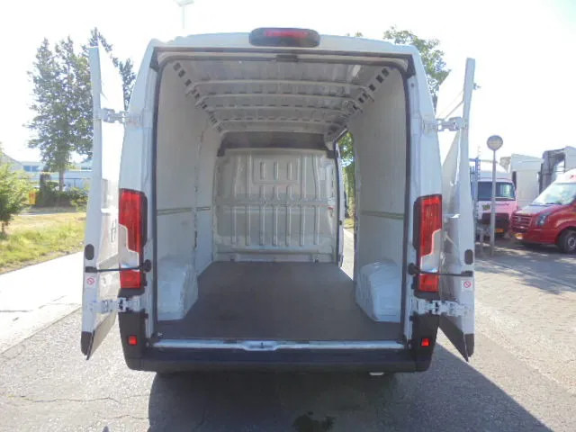 Opel Movano L3H2 2.2L BLUE HDI 140 - فان: صور 5 Opel Movano L3H2 2.2L BLUE HDI 140 - فان: صور 5
