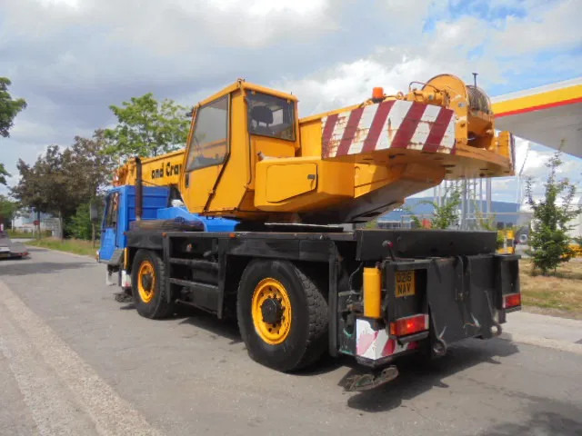 PPM ATT 350 4X4X4 - رافعة لجميع التضاريس: صور 5 PPM ATT 350 4X4X4 - رافعة لجميع التضاريس: صور 5