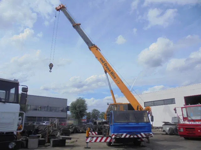 PPM ATT 350 4X4X4 - رافعة لجميع التضاريس: صور 1 PPM ATT 350 4X4X4 - رافعة لجميع التضاريس: صور 1