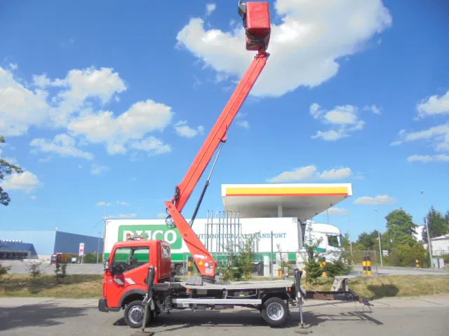 Renault Maxity 120 DXI - الشاحنات الصغيرة: صور 3 Renault Maxity 120 DXI - الشاحنات الصغيرة: صور 3