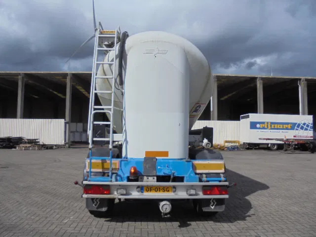 SPITZER BP SF 50 - نصف مقطورة صهريج: صور 5 SPITZER BP SF 50 - نصف مقطورة صهريج: صور 5