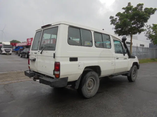 Toyota Land Cruiser HZJ78L 4X4 EXPORT OUTSIDE EU ONLY - سيارة: صور 4 Toyota Land Cruiser HZJ78L 4X4 EXPORT OUTSIDE EU ONLY - سيارة: صور 4