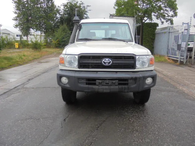 Toyota Land Cruiser HZJ78L 4X4 EXPORT OUTSIDE EU ONLY - سيارة: صور 2 Toyota Land Cruiser HZJ78L 4X4 EXPORT OUTSIDE EU ONLY - سيارة: صور 2
