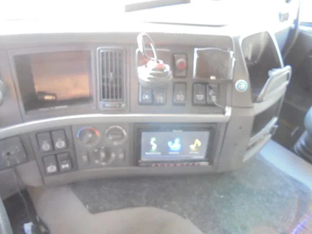 شاحنة نقل سيارات شاحنة Volvo FM 330 KAESBOHRER METAGO NL TRUCK: صور 9 شاحنة نقل سيارات شاحنة Volvo FM 330 KAESBOHRER METAGO NL TRUCK: صور 9