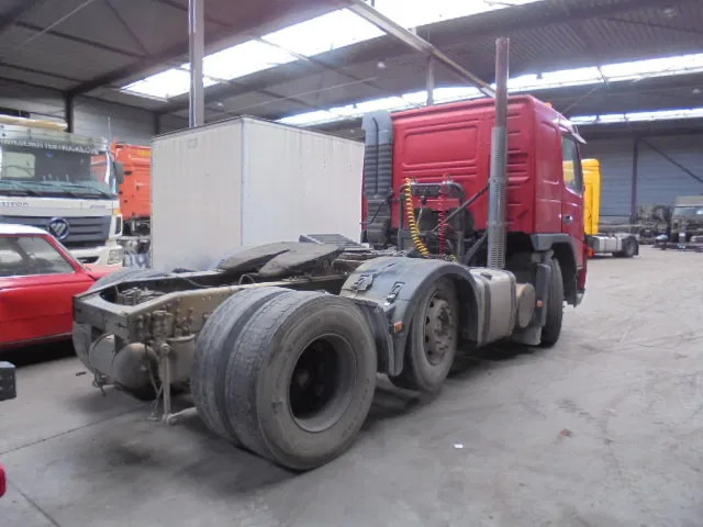 Volvo FM 380 ENGINE NOT OK ONLY PARTS - شاحنة جرار: صور 5 Volvo FM 380 ENGINE NOT OK ONLY PARTS - شاحنة جرار: صور 5