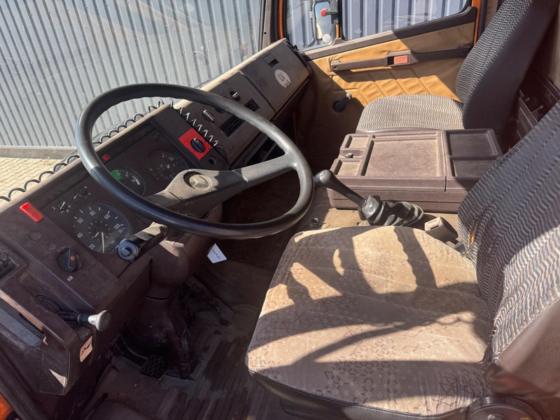 Mercedes-Benz 814 - شاحنات مسطحة: صور 5 Mercedes-Benz 814 - شاحنات مسطحة: صور 5
