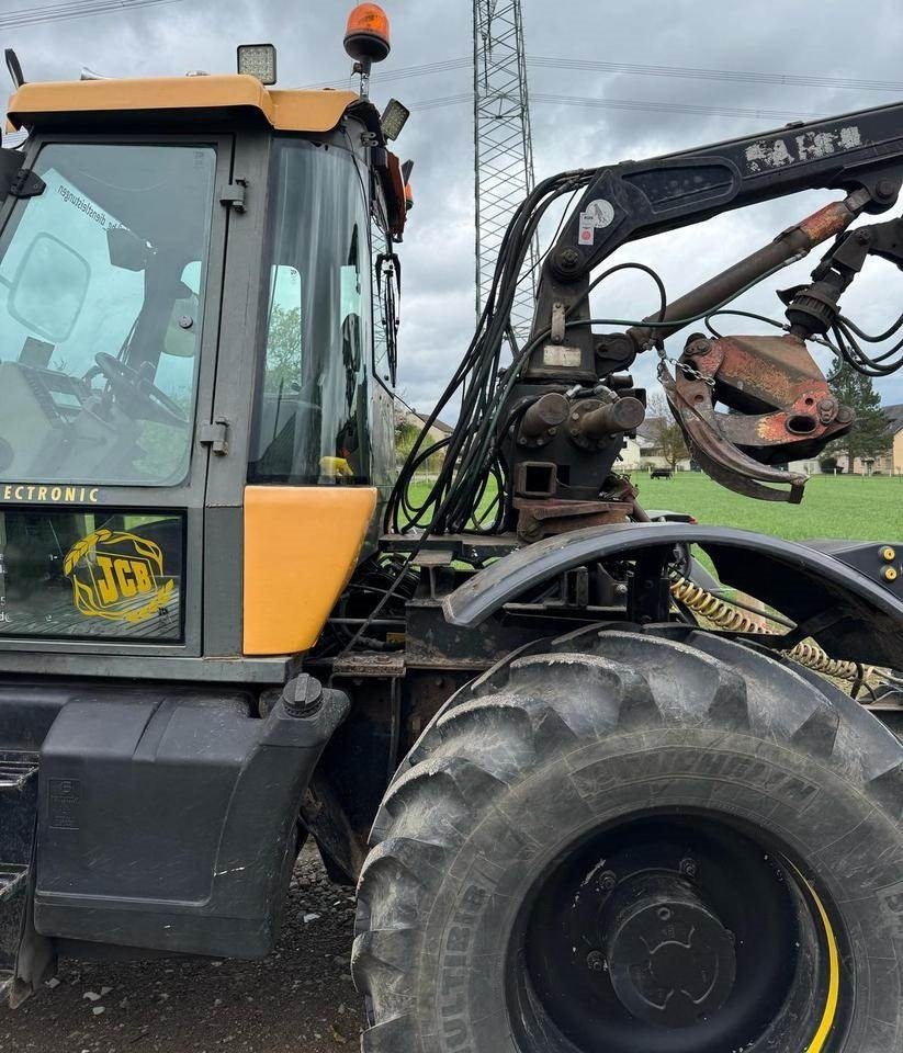 JCB Fastrac 1115 - جرار: صور 5 JCB Fastrac 1115 - جرار: صور 5