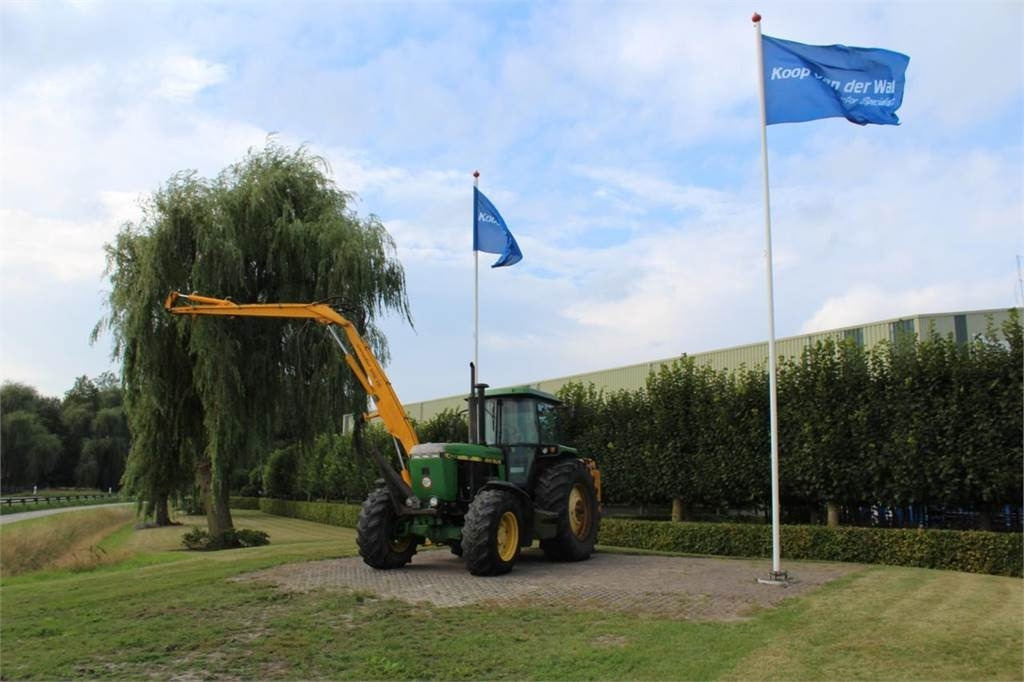 John Deere 4055 - جرار: صور 1 John Deere 4055 - جرار: صور 1
