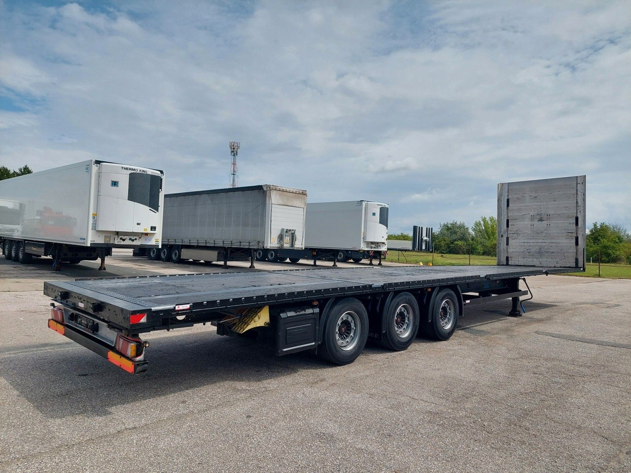 Kögel S24 Mega - نصف مقطورة مسطحة: صور 4 Kögel S24 Mega - نصف مقطورة مسطحة: صور 4