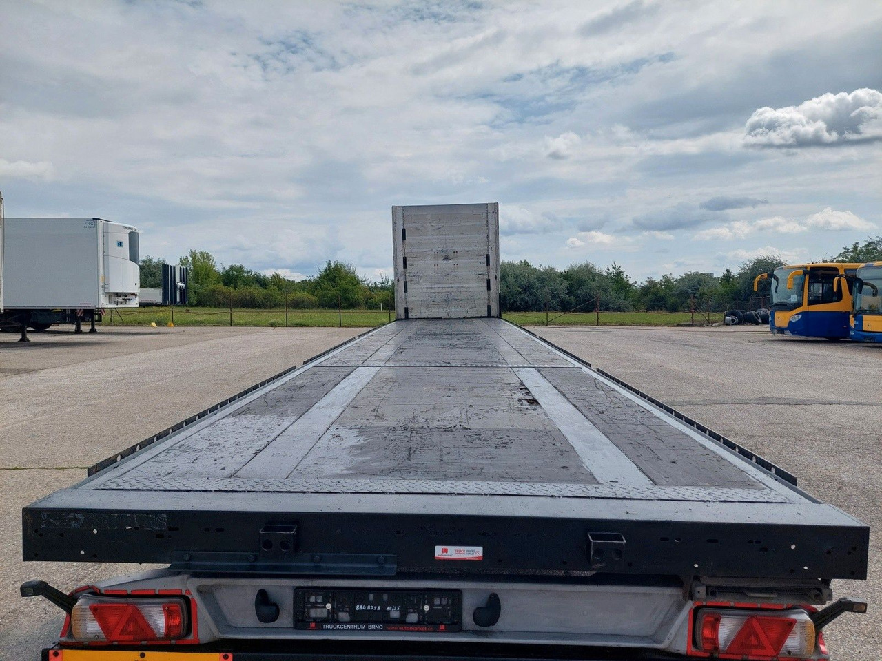 Kögel S24 Mega - نصف مقطورة مسطحة: صور 5 Kögel S24 Mega - نصف مقطورة مسطحة: صور 5