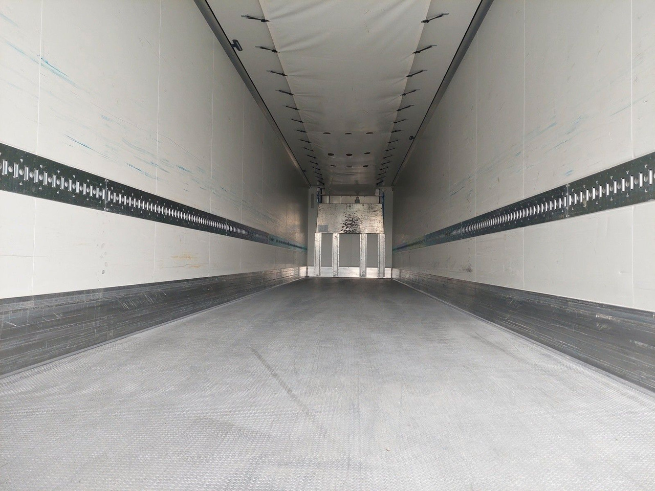 مبردة نصف مقطورة Krone SD Thermo King SLXi 300: صور 6 مبردة نصف مقطورة Krone SD Thermo King SLXi 300: صور 6