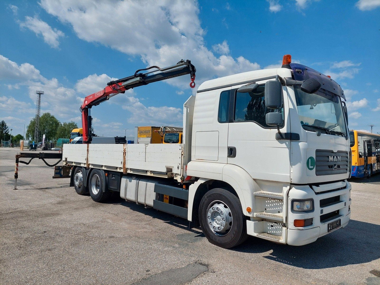 MAN GA 26.320 6X2-2 BL + Kran Fassi F110AC22 - شاحنات مسطحة, شاحنة كرين: صور 2 MAN GA 26.320 6X2-2 BL + Kran Fassi F110AC22 - شاحنات مسطحة, شاحنة كرين: صور 2