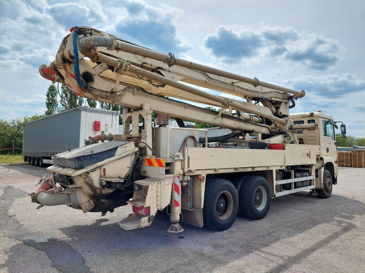 MAN TGA 33.400 6x4 BB JMBH 33 - مضخة خرسانة: صور 4 MAN TGA 33.400 6x4 BB JMBH 33 - مضخة خرسانة: صور 4