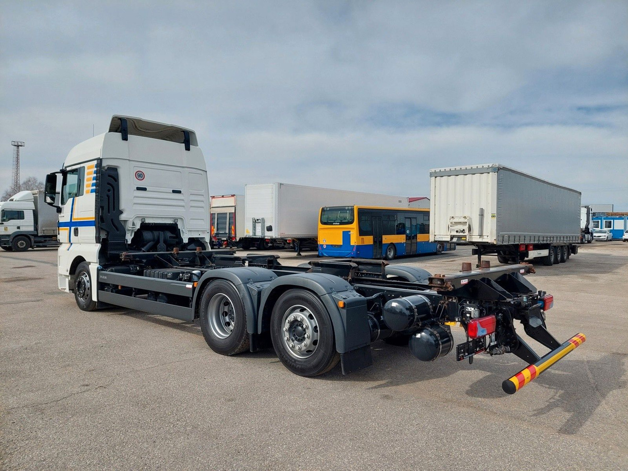 MAN TGX 26.460 LL 6x2/2 - شاحنات الحاويات / جسم علوي قابل للتغيير شاحنة: صور 3 MAN TGX 26.460 LL 6x2/2 - شاحنات الحاويات / جسم علوي قابل للتغيير شاحنة: صور 3