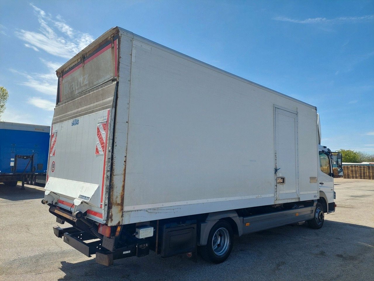 Mercedes-Benz Atego 816 4x2 - الشاحنات الصغيرة صندوق مغلق: صور 4 Mercedes-Benz Atego 816 4x2 - الشاحنات الصغيرة صندوق مغلق: صور 4