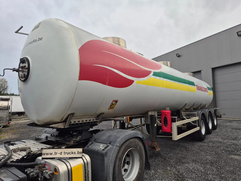 Magyar INSULATED INOX TANK 28000L - 3 COMP - LEAF/LAMES - نصف مقطورة صهريج: صور 1 Magyar INSULATED INOX TANK 28000L - 3 COMP - LEAF/LAMES - نصف مقطورة صهريج: صور 1