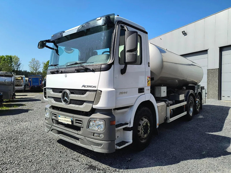 Mercedes-Benz Actros 2544 INSULATED INOX TANK 15000L - شاحنة صهريج: صور 1 Mercedes-Benz Actros 2544 INSULATED INOX TANK 15000L - شاحنة صهريج: صور 1