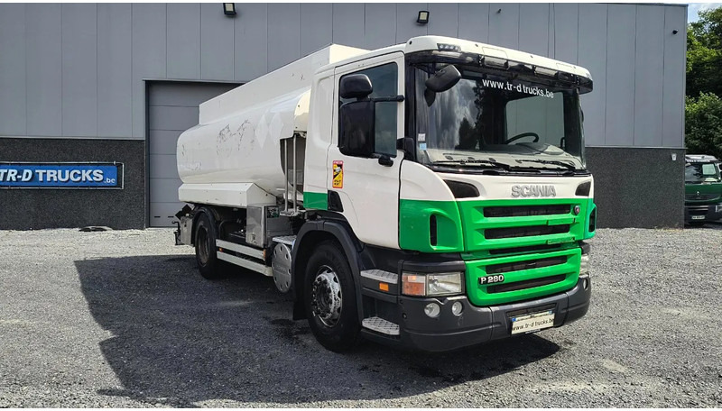 Scania P280 MANUAL GEARBOX- TANK 14000L- RETARDER - شاحنة صهريج: صور 2 Scania P280 MANUAL GEARBOX- TANK 14000L- RETARDER - شاحنة صهريج: صور 2
