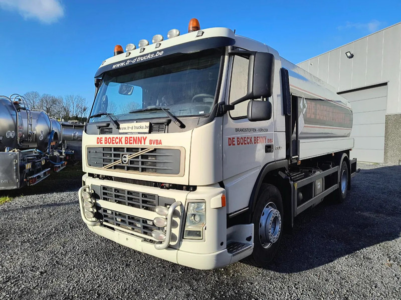 Volvo FM 300 14000L FUEL/CARBURANT - 4 COMP - شاحنة صهريج: صور 1 Volvo FM 300 14000L FUEL/CARBURANT - 4 COMP - شاحنة صهريج: صور 1
